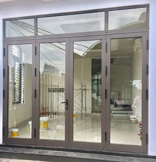 Hướng dẫn cách đánh giá cửa nhôm Luxury