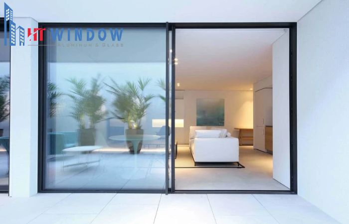 Khách hàng có thể lựa chọn nhiều mẫu cửa như cửa trượt Slim
