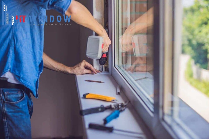 Lắp đặt không đúng kỹ thuật khiến cửa nhôm bị hở