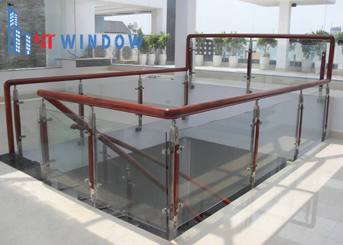 Khoảng cách giữa các trụ không nên vượt quá 1 - 1,2m