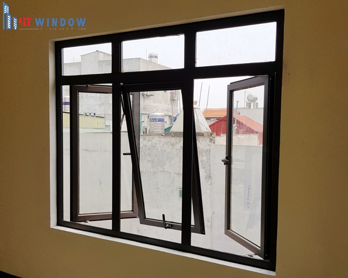 Sử dụng kính cường lực hoặc kính an toàn nhiều lớp cho vùng bão