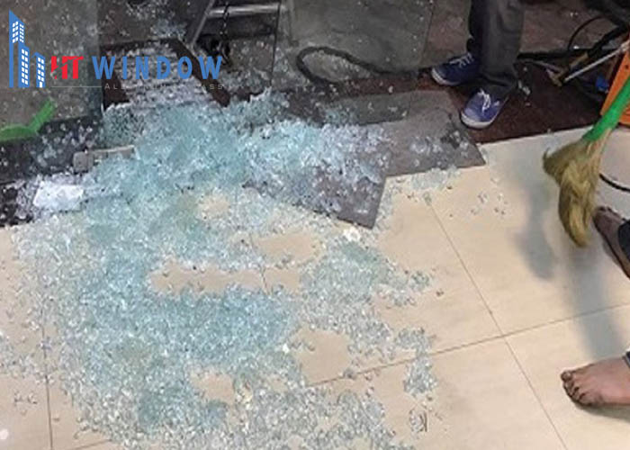 Thu gom và xử lý mảnh vỡ, đóng gói an toàn để tránh nguy hiểm cho người khác