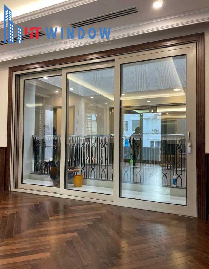 Cửa nhôm Maxpro mang đến vẻ đẹp hiện đại, sang trọng cho căn biệt thự
