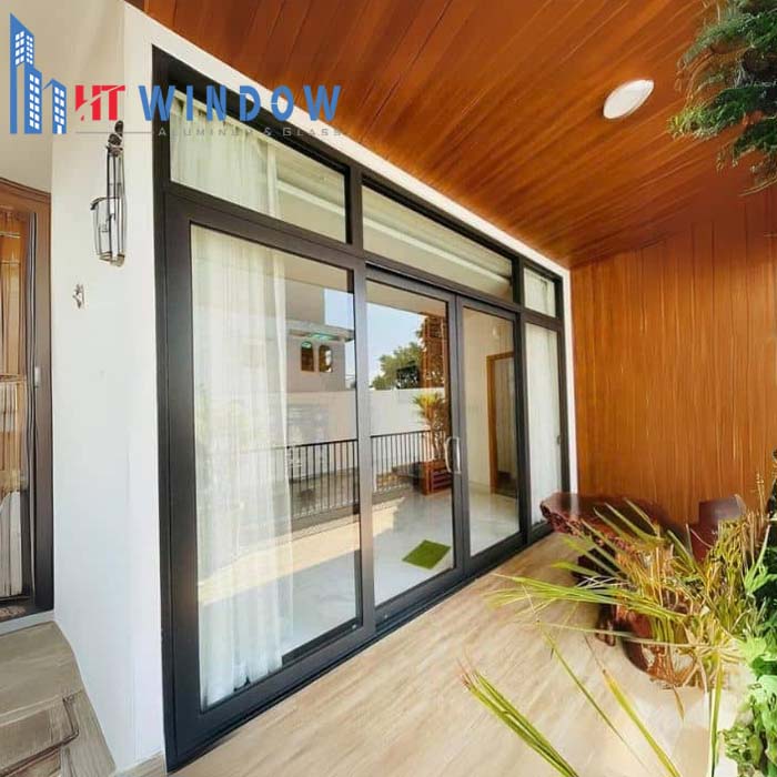 Tham khảo ý kiến chuyên gia để lựa chọn mẫu cửa nhôm Maxpro phù hợp cho biệt thự