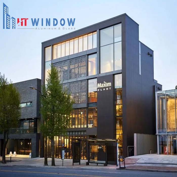 Liên hệ với HTWindow để được tư vấn thêm về chi phí thi công mặt dựng nhôm