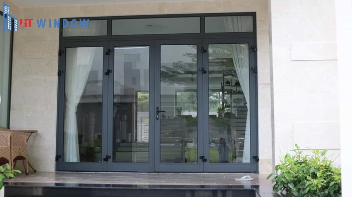 Nhôm là kim loại có độ bền cao, khả năng chịu lực tốt, không bị cong vênh bởi nhiệt độ thời tiết