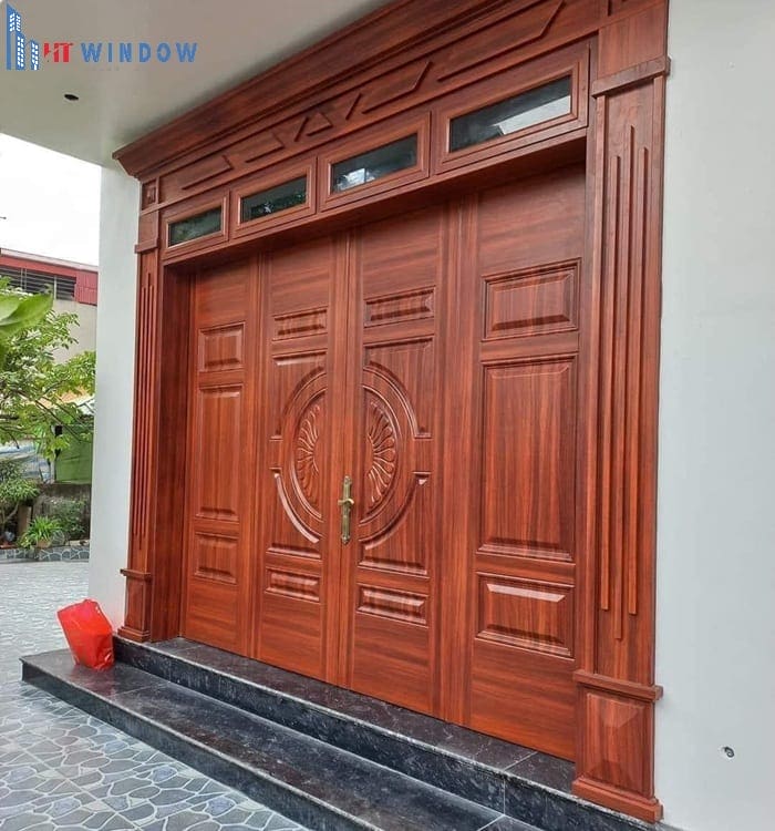 Cửa gỗ dễ bị cong vênh dưới tác động của thời tiết
