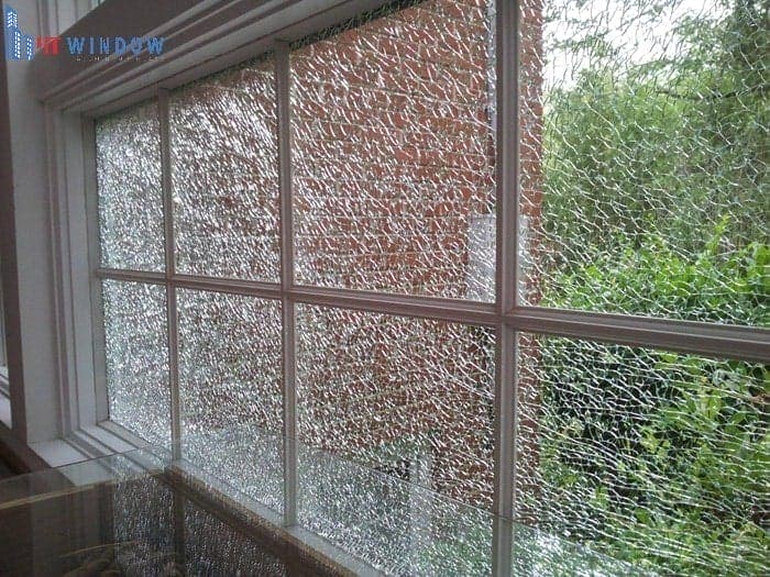 Nguyên nhân và cách xử lý khi nổ kính cường lực hiệu quả
