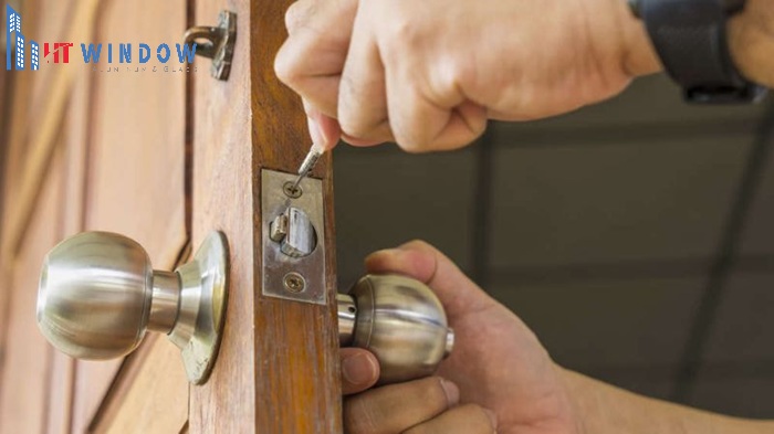 Thay ổ khóa cửa phòng đúng cách giúp bảo vệ tài sản trong gia đình