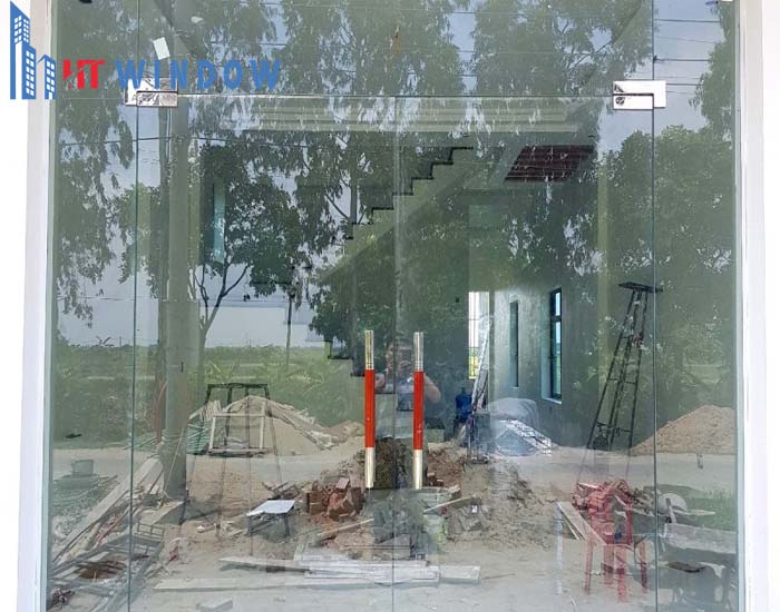 Hình ảnh cửa kính cường lực 5 tấm