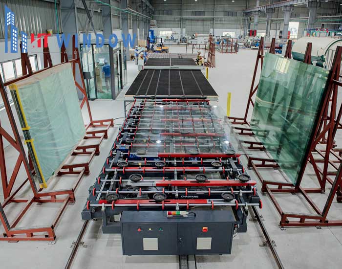 Tấm kính cường lực bị cong vênh do quá trình sản xuất bị lỗi