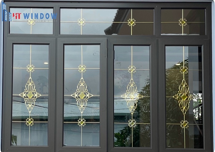 Cửa nhôm Maxpro thường được so sánh với các dòng cửa nhôm phổ biến như Việt Pháp và Xingfa