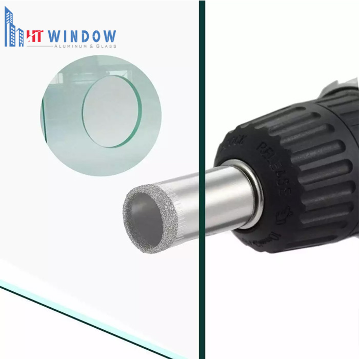 Kính sẽ được cắt, khoan trước khi tôi luyện