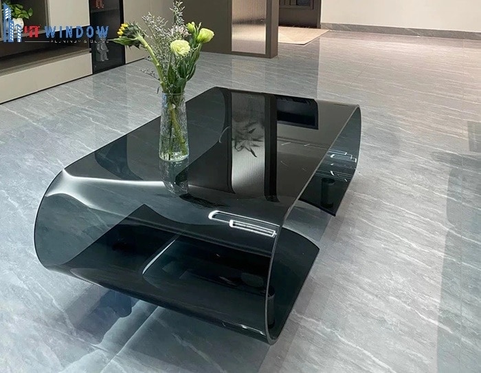 Kính cường lực uốn cong được ứng dụng linh hoạt trong nội thất để tạo điểm nhấn độc đáo