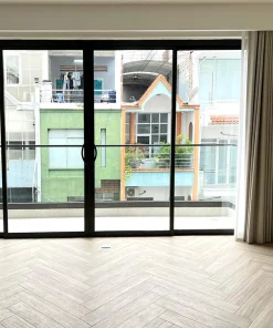 Tại sao cửa nhôm Maxpro có giá thành khá cao