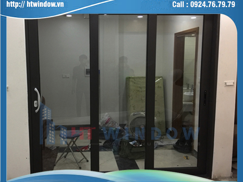 Cửa đi mở trượt 3 ray Xingfa
