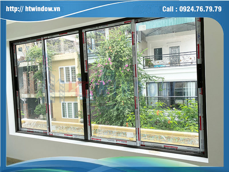Cửa sổ mở trượt lùa 2 cánh nhôm Xingfa hệ 93 tiết kiệm diện tích phòng ngủ