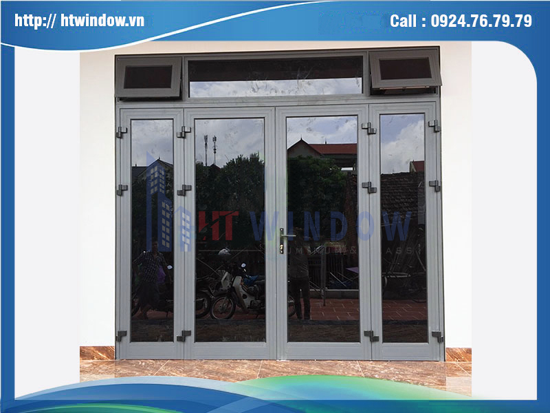 Cửa đi mở quay 4 cánh nhôm Xingfa hệ 55 cho mặt tiền nhà phố