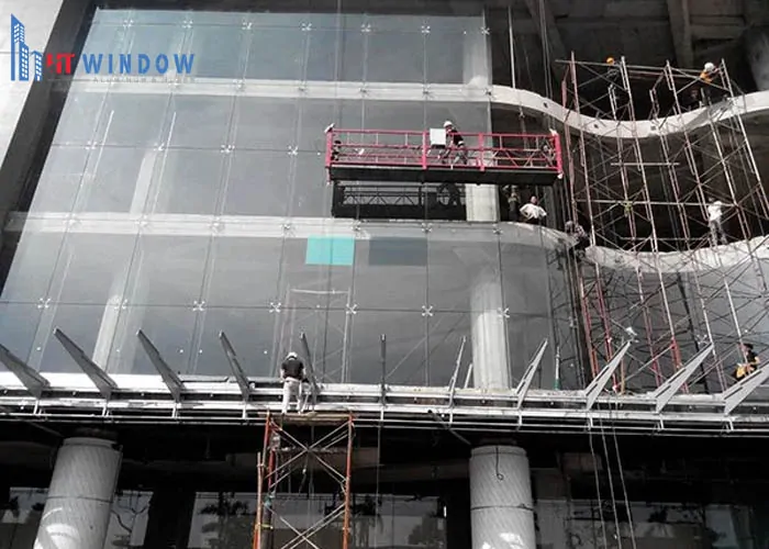Quá trình thi công vách kính mặt dựng cần sự chuyên nghiệp, cẩn thận